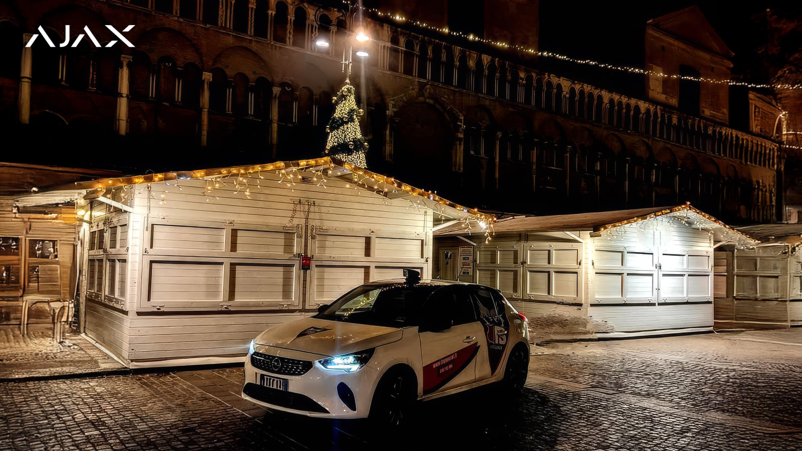 On guard of the Christmas spirit: protecting a holiday gift market