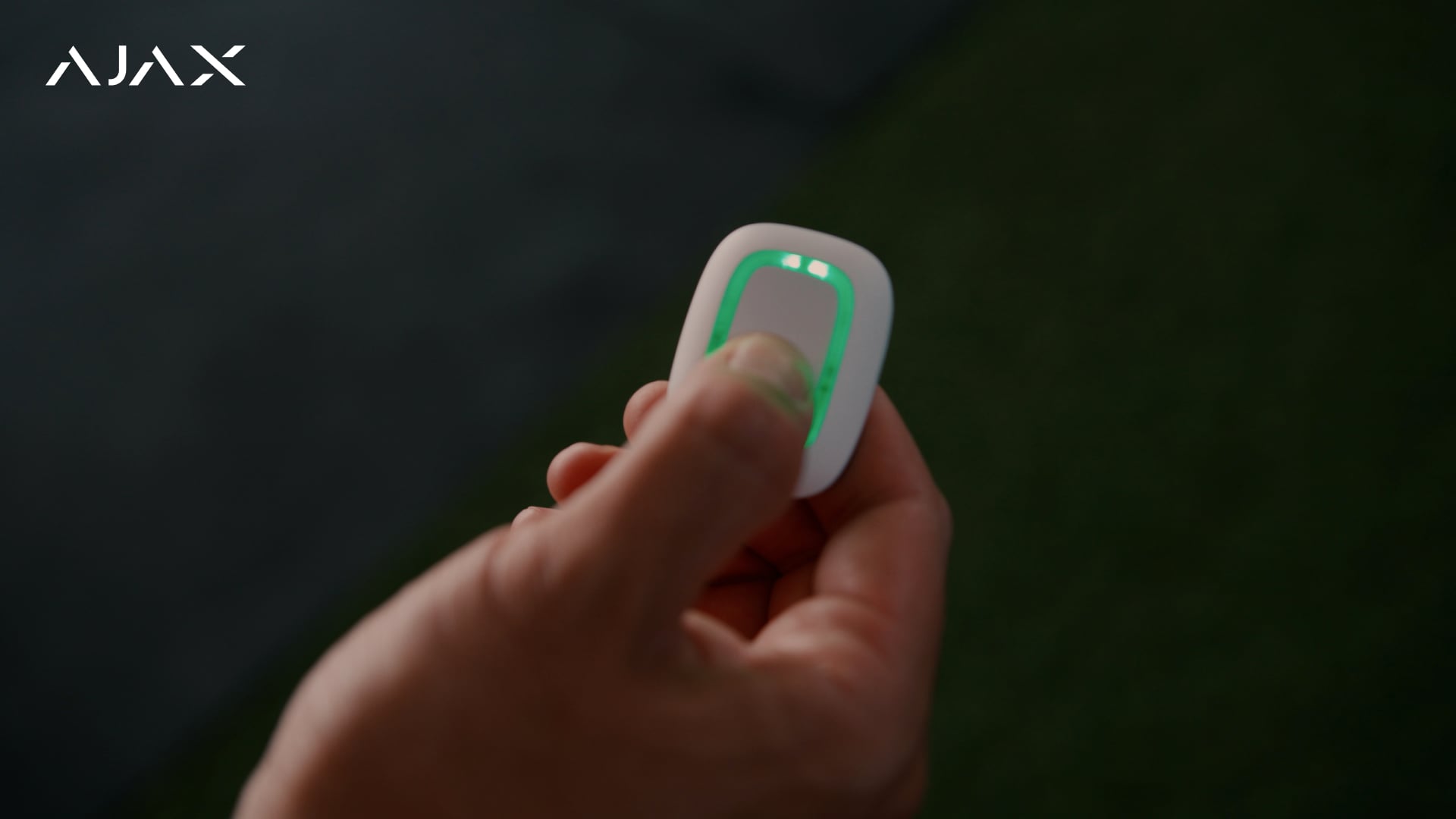 Button Jeweller permet l'activation manuelle instantanée des scénarios d'éclairage et d'irrigation